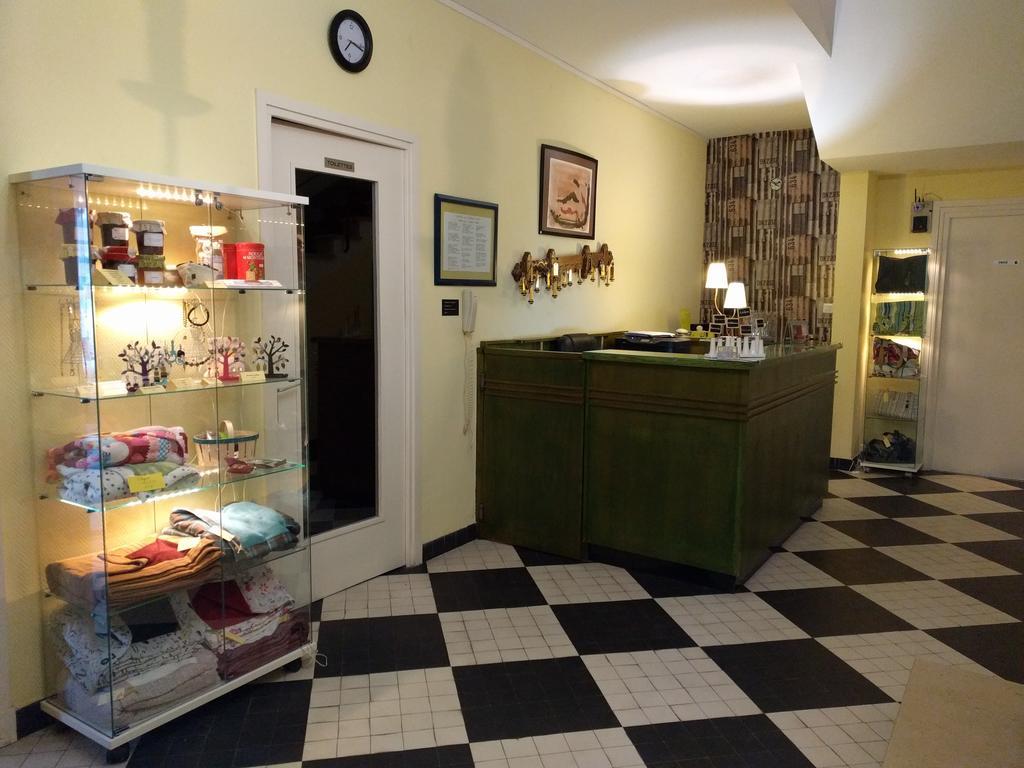 Logis La Cremaillere Otel Montélimar Dış mekan fotoğraf
