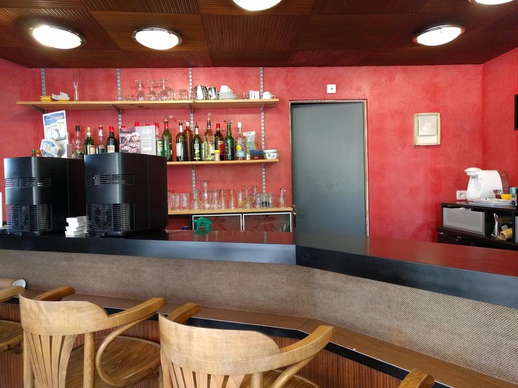 Logis La Cremaillere Otel Montélimar Dış mekan fotoğraf